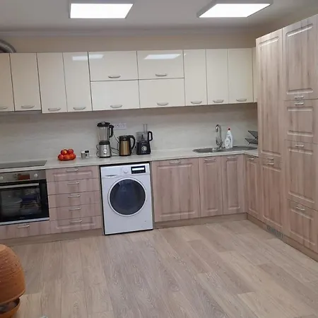 公寓 Luxury 4-room In 