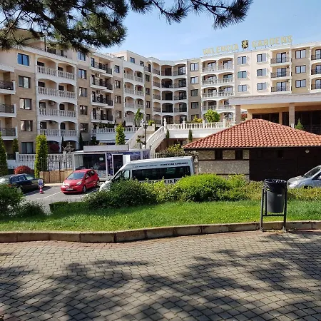 דירה Luxury 4-room In 