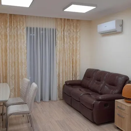公寓 Luxury 4-room In 